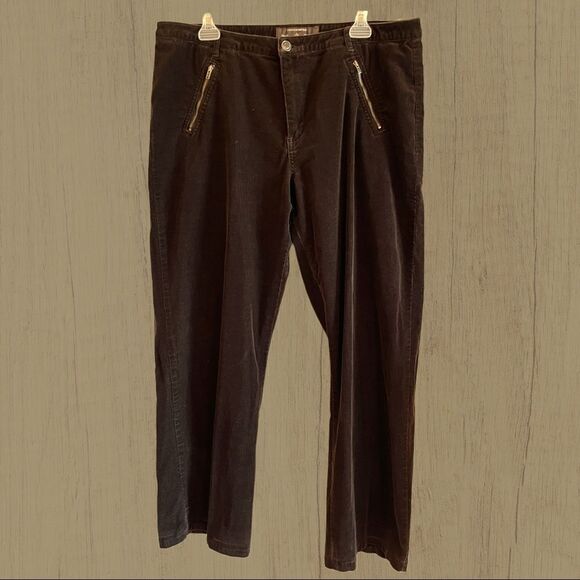 Vintage 90s mid rise wide leg brown corduroy pants - Picture 2 of 8